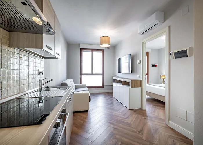 Yid Quiet Apartment With Parking
